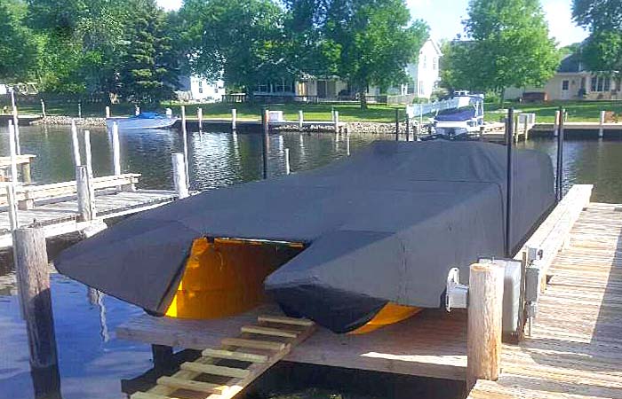 Custom tunnel hull boat cover
