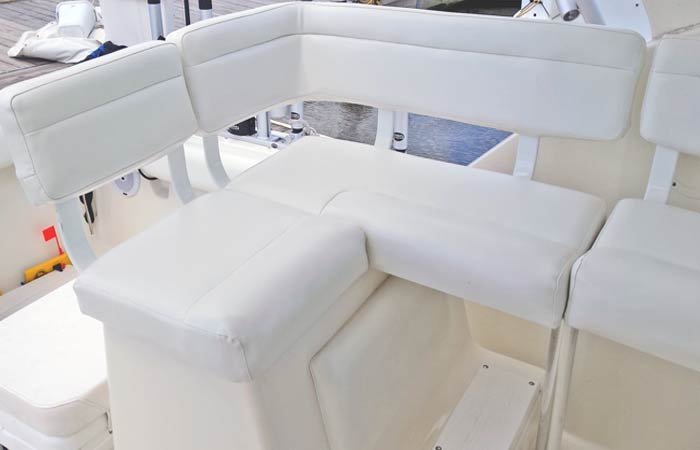 Tiera 32 Helm Station Seating 